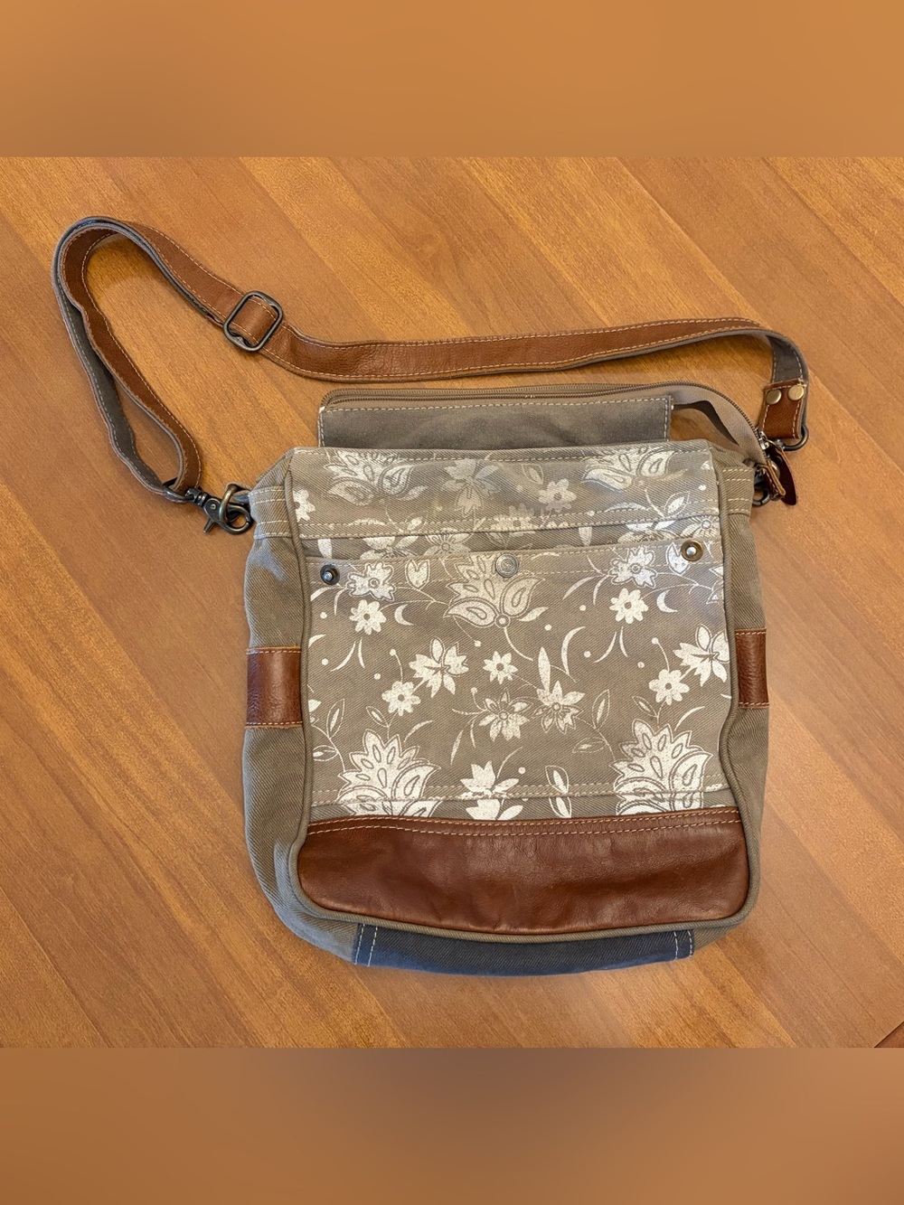 Myra Bag floral boho crossbody purse greenish gray/brown/white with zip closure